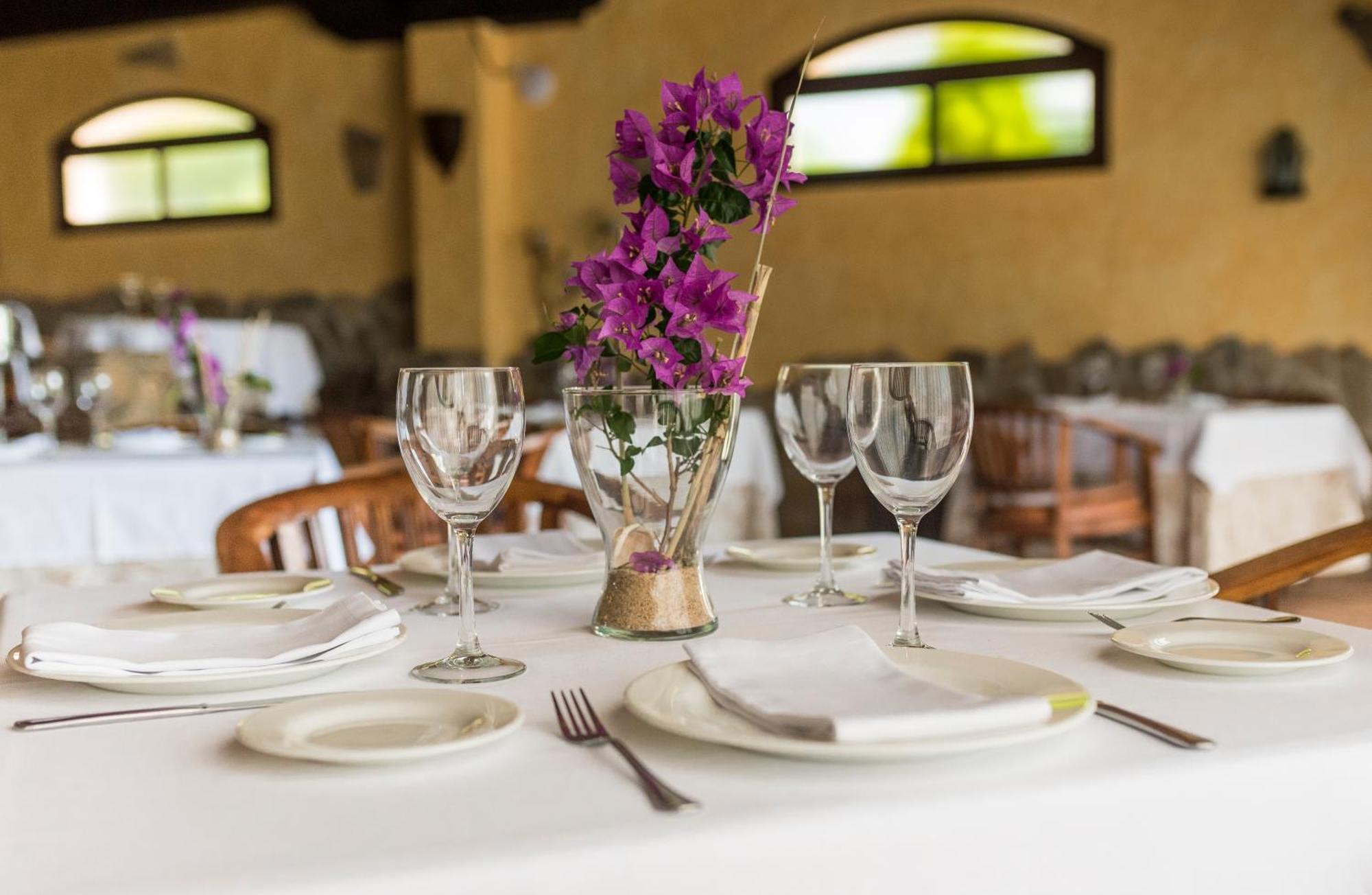 El Cortijo De Zahara By Qhotels Захара-де-лос-Атунес Экстерьер фото